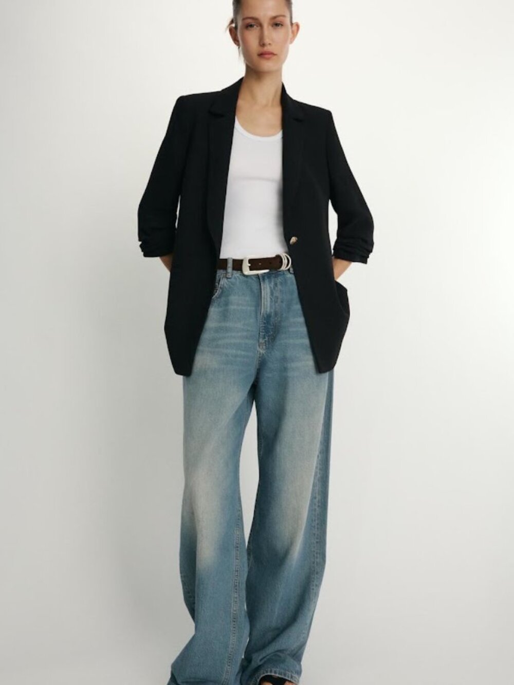 DRAPED SLEEVE BLAZER